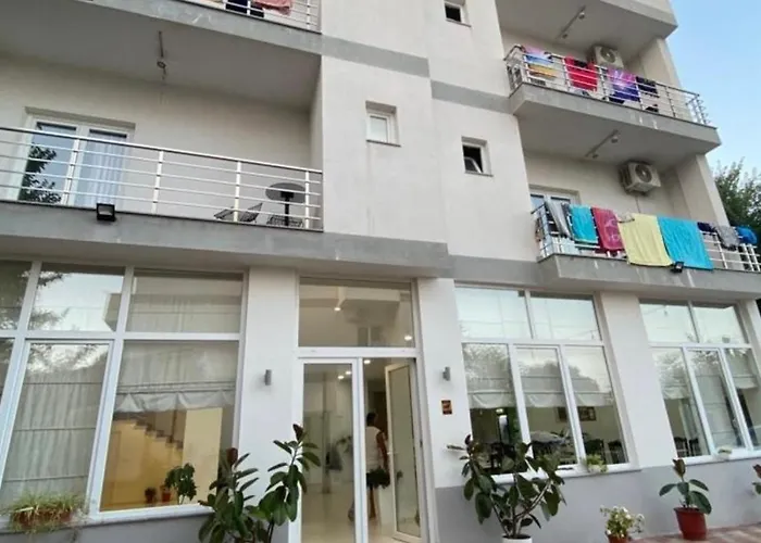 Kompleksi Tre Shqiponjat 公寓 Velipojë