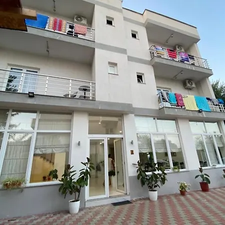 Kompleksi Tre Shqiponjat 公寓 Velipojë