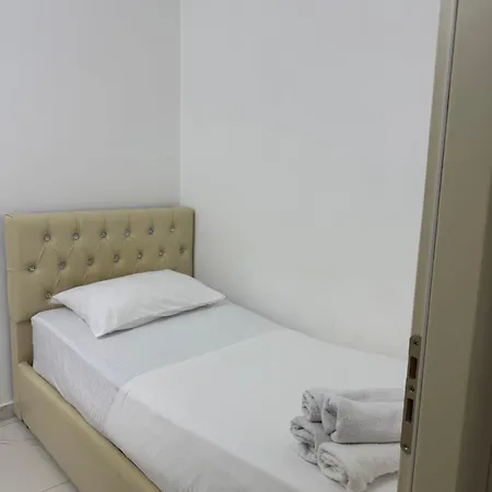 Kompleksi Tre Shqiponjat Apartament