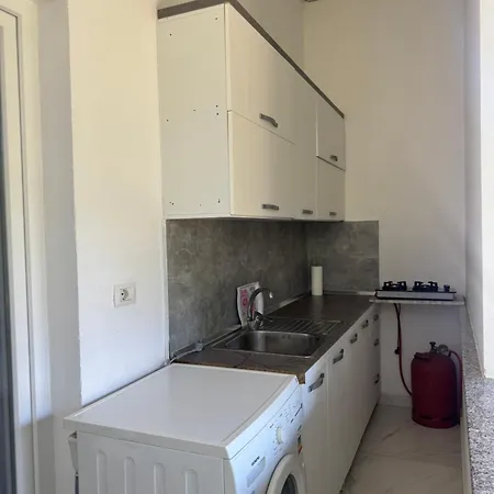 Kompleksi Tre Shqiponjat Appartement Velipojë